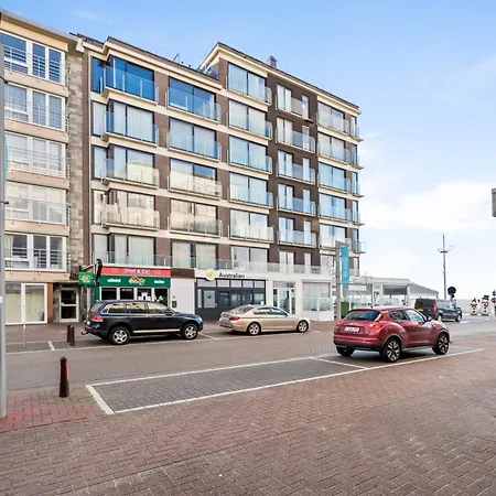 Petit Renove Fully Renovated 1 Min From The At St-idesbald Apartment